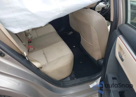 2016 Toyota Corolla Le Plus z USA, uszkodzony, nr VIN 2T1BURHE9GC648129